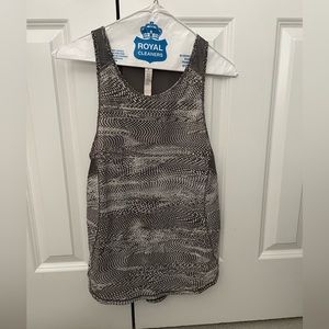 Lululemon Sculpt Tank II Grey & White Sz 4 Excellent Cond